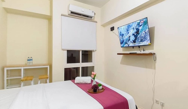 Comfy And Serene Studio Room At Bale Hinggil Apartment in Surabaya