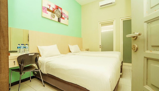 Ardhya Guesthouse Syariah by Ecommerceloka in Sidoarjo