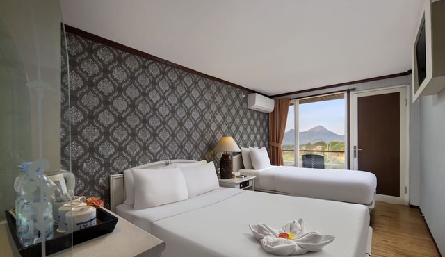 Royal Caravan Hotel Trawas in Trawas