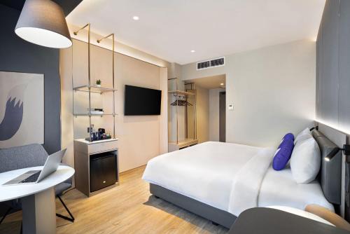 Cozy Suite Room at Nagoya Batam in Nagoya