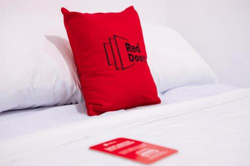 Yeski Homestay at Desa Wisata Bromo Mitra RedDoorz in Pasuruan