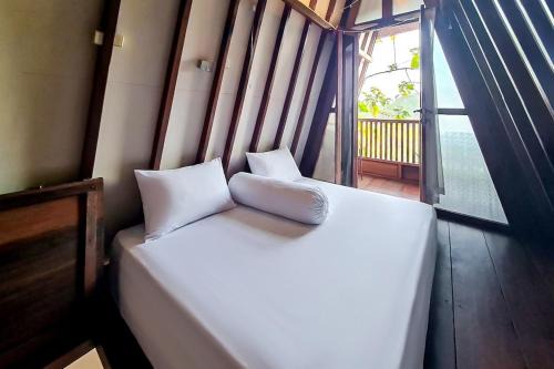 Kika Pool Villa Purwokerto by The Lavana in Karanglawas