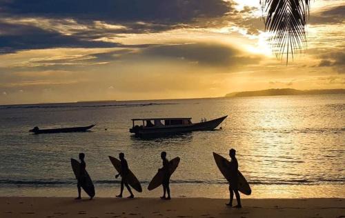 LULUNI Mentawai Surf Bungalows in Pulau Masokut