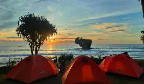 Ombak camping Madasari in Bulakbenda