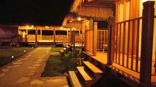 Morgans Bungalows in Maluk