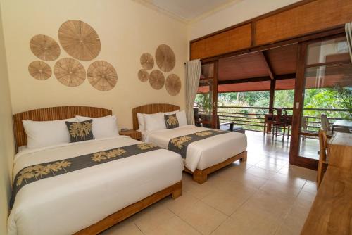 Villa Mirsa - Big Luxury Private Villa Next to Hyatt in Beran-kidul