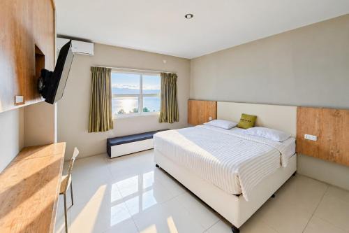 Urbanview Gapura Hotel Parapat in Sibagading