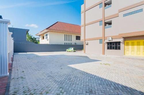 RedDoorz Plus near Taman Budaya Samarinda in Samarinda