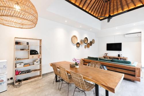 Villa Iris by Hotelarious in Seminyak