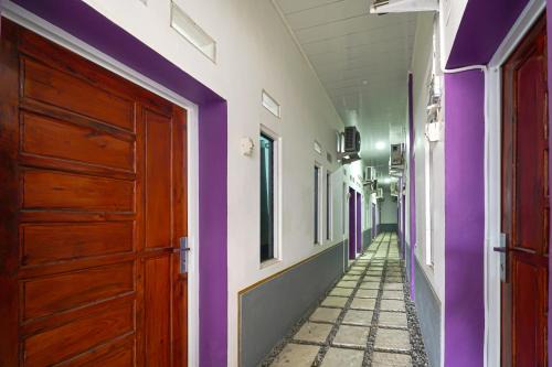 RedDoorz at Jalan Ahmad Yani Karawang in Karawang