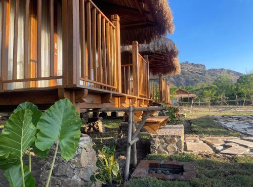 Morgans Bungalows in Maluk