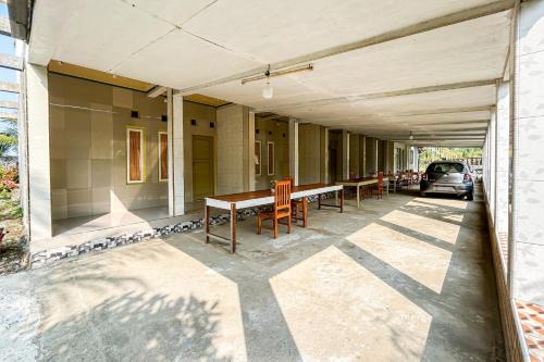 RedDoorz at Villa Camry Ujung Genteng in Ujunggenteng