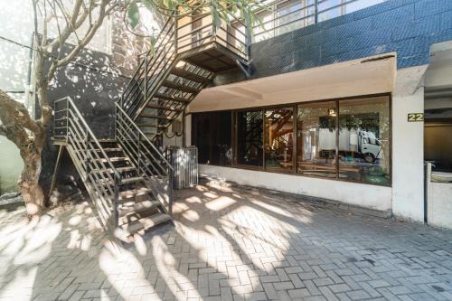 RedDoorz near Gubeng Station Surabaya