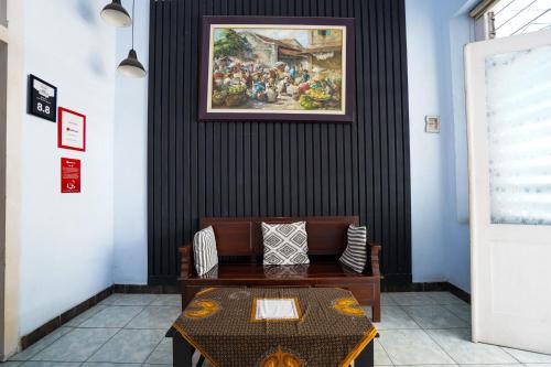 RedDoorz Near Stasiun Lawang in Lawang