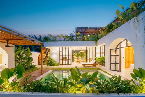 Amari Villa Modern 2BR Pool & Rooftop Sauna in Ubud in Ubud