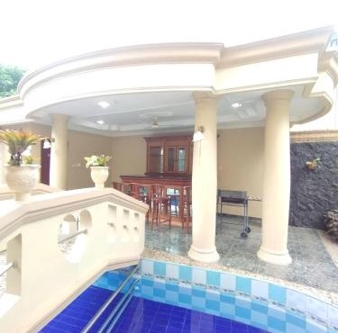 Vila Princess Sentul 7 bedroom Private pool, Billiard, Tenis meja in Citaringgul
