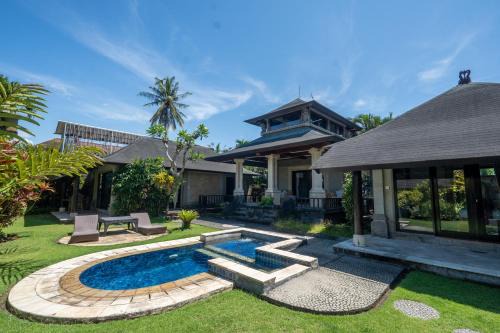 3BR Beautiful Villa Queen With Stunning Rice Field in Saba