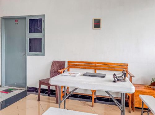 Hotel O Kost Naura in Sungguminasa
