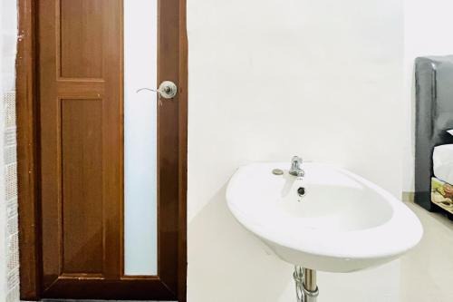 RedDoorz at Orien Guesthouse Pematang Siantar in Pematangsiantar