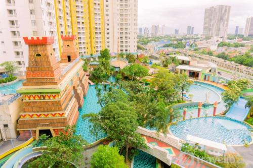 Modern Look and Homey 2BR at Great Western Resort Apartment By Travelio in Tangerang