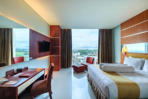 Grand Artos Hotel & Convention in Magelang