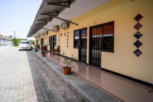 Sitiinggil Syariah RedPartner in Tegal